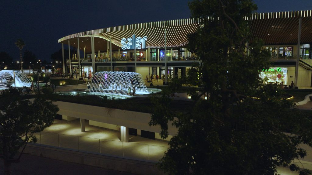 Iluminación centro comercial El SALER